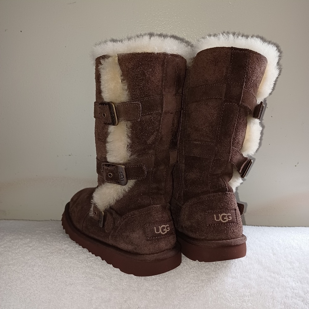 Ugg Girls Kids Maddi Boots Style - Size 2